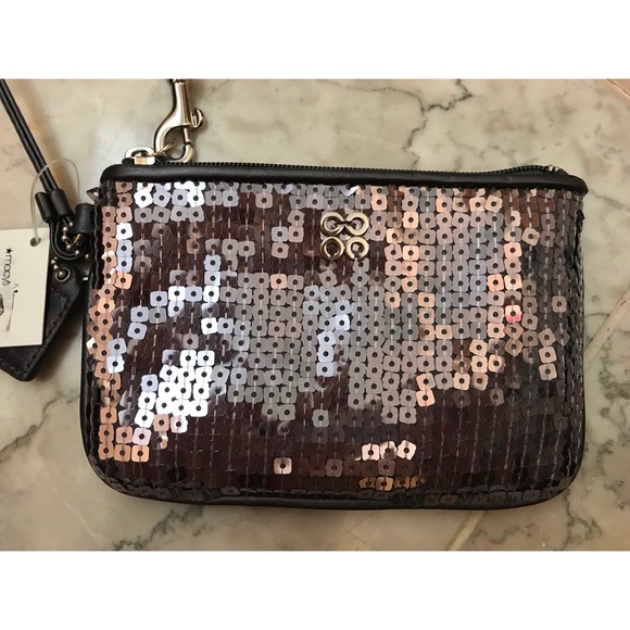 NWT Grey Sequin Coach Wristlet - Special Edition - Picture 2 of 3